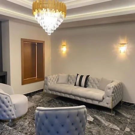 Retro 13 3+1 阿拉尼亚