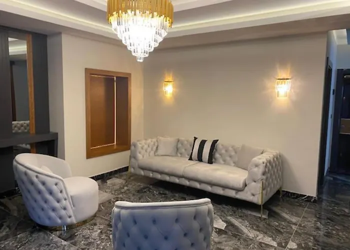 Retro 13 3+1 阿拉尼亚