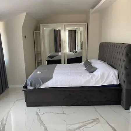 Retro 13 3+1 Apartment Alanya