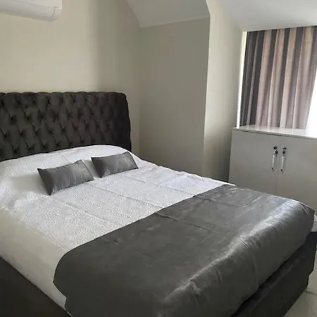 Retro 13 3+1 Apartment